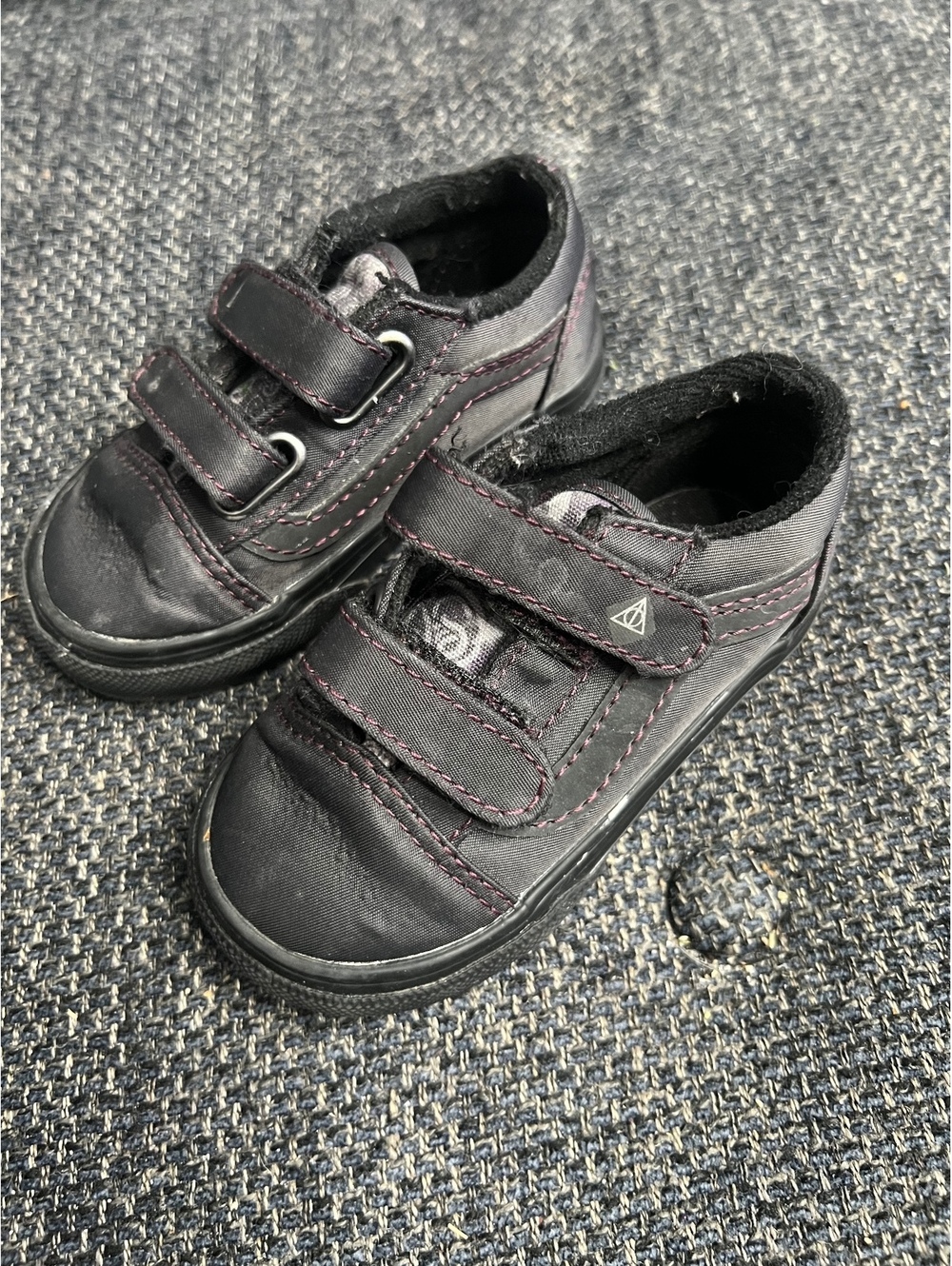 Harry Potter deathly hallows vans size 5 sneakers